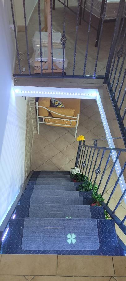 On Ciro Central House Naples Exterior photo